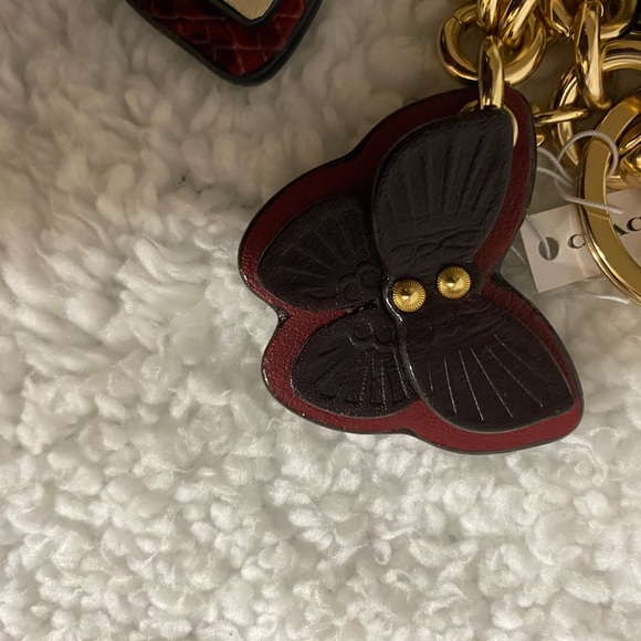 New without tag, Leather Coach Key Ring, Multicolored with 4 pretty butterflies - Picture 13 of 16